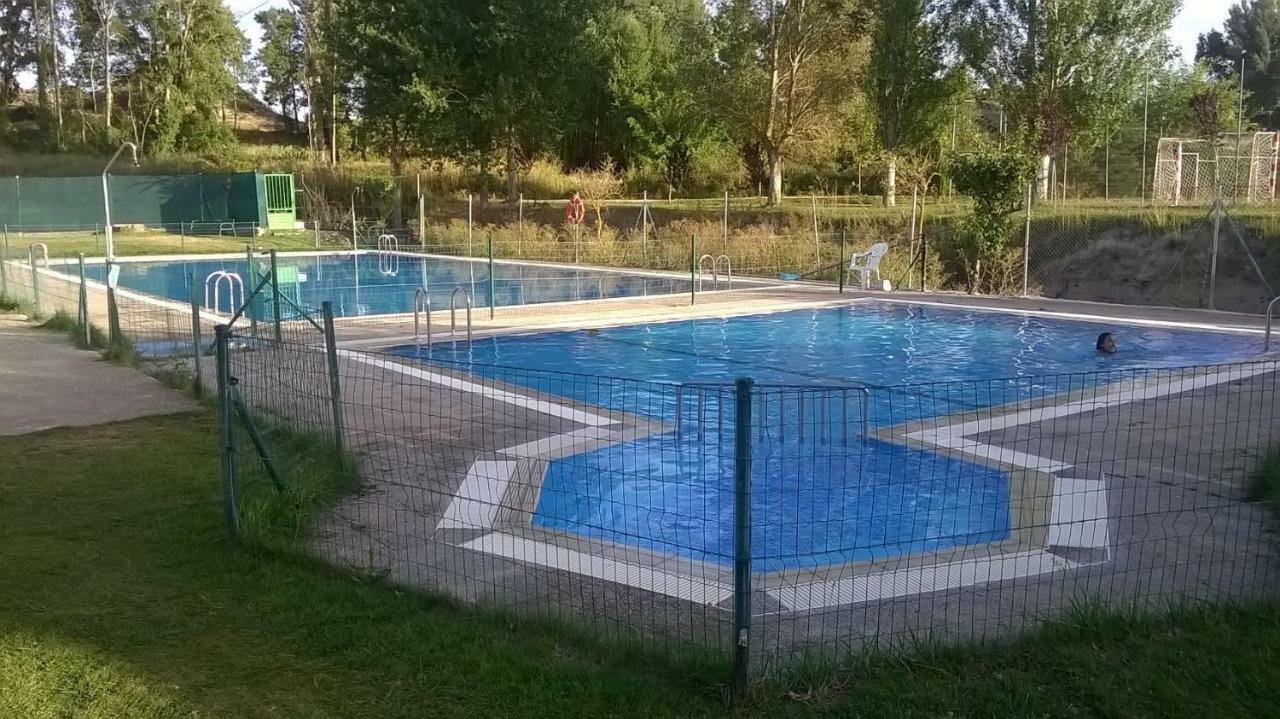 Apartamento Ribera Del Duero Reserva Tubilla del Lago Ngoại thất bức ảnh